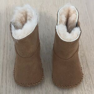 UGG Kids Chestnut Mini Shearling Boots